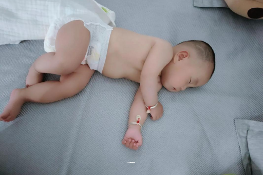 苏州宝宝积食发烧怎么处理